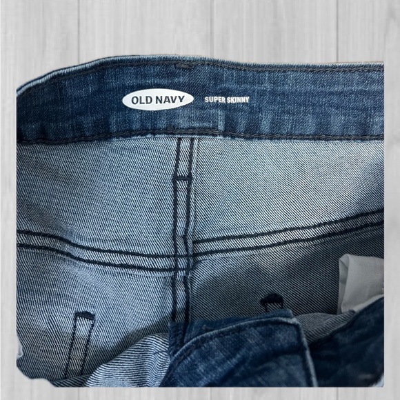 Old Navy Super Skinny jeans - Picture 3 of 5
